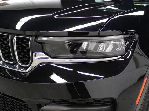 New 2025 Jeep Grand Cherokee Laredo X w/ Luxury Tech Group I image 35