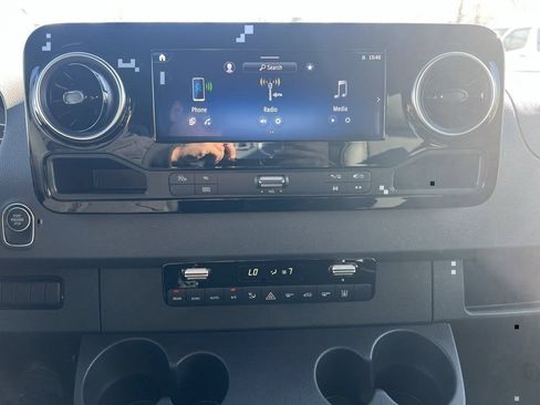 New 2025 Mercedes-Benz Sprinter 2500 image 18