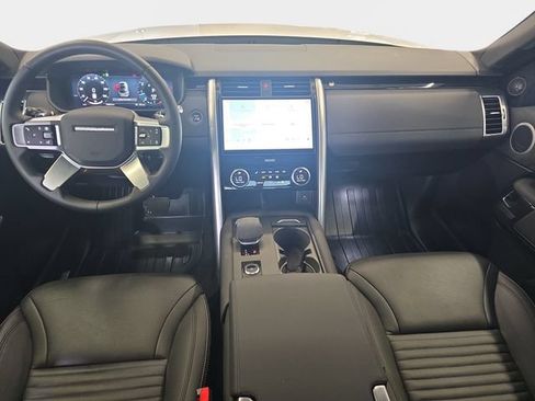 Certified 2025 Land Rover Discovery S AWD/4WD image 10