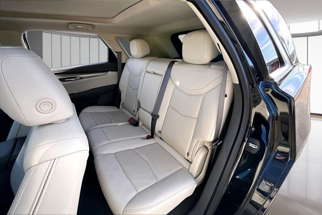 Used 2022 Cadillac XT5 Premium Luxury FWD image 26