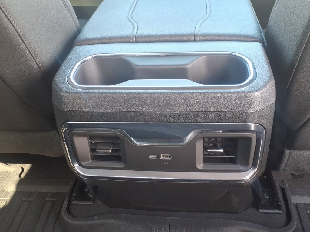 Used 2024 GMC Sierra 1500 Elevation w/ Elevation Premium Package AWD/4WD image 16