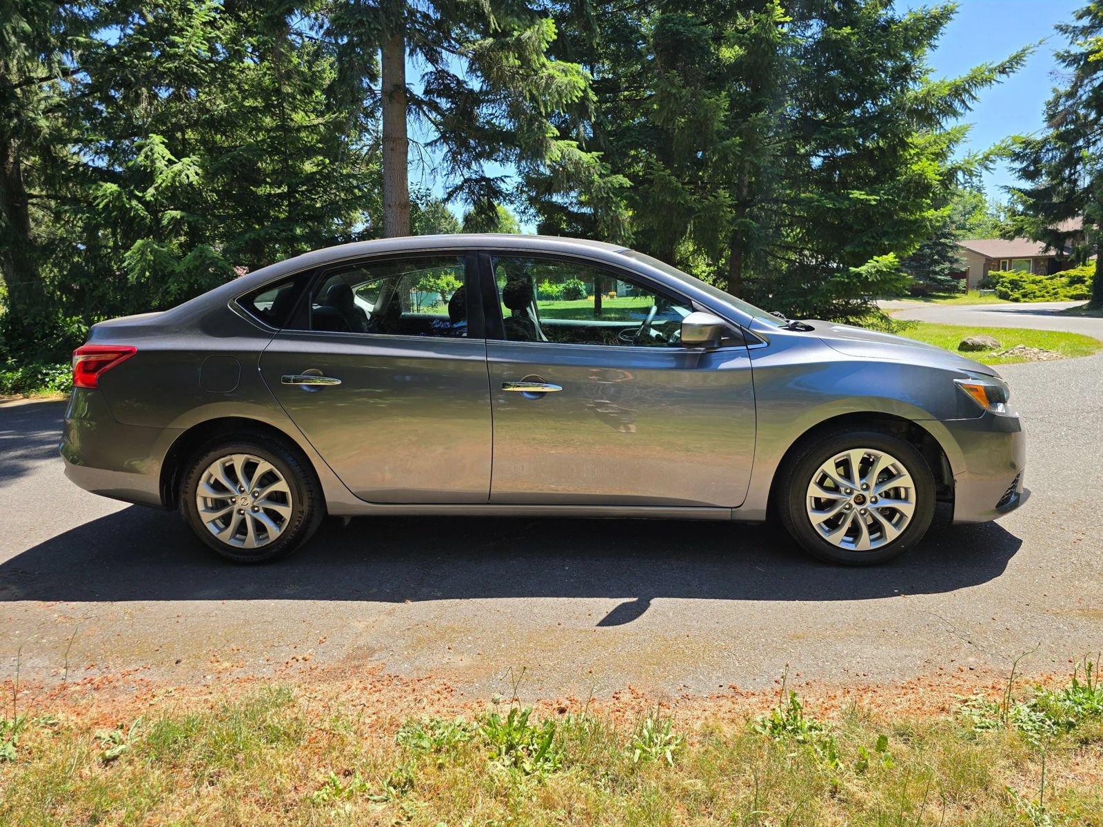 Used 2017 Nissan Sentra SV w/ Style Package FWD image 7