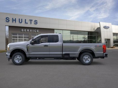 New 2026 Ford F250 XL w/ XL Chrome Package image 3