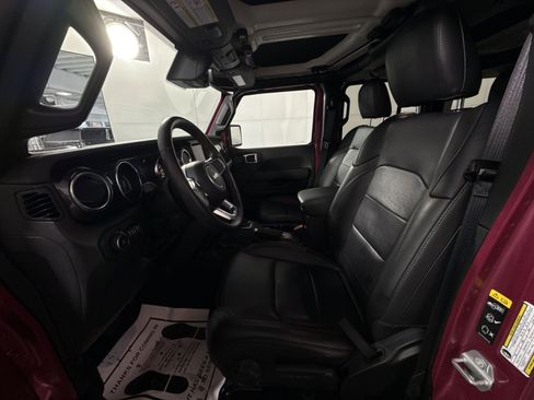 Used 2022 Jeep Wrangler Unlimited Sahara image 13