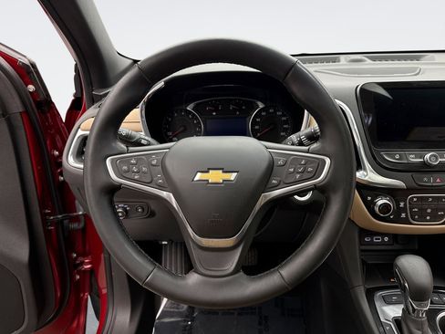Used 2023 Chevrolet Equinox Premier image 12