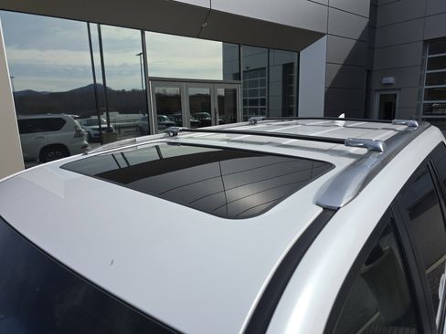 Used 2023 Lexus GX 460 Luxury w/ Accessory Package image 8