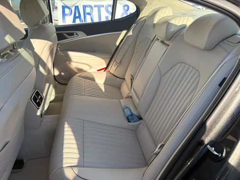 New 2026 Genesis G70 2.5T Prestige image 17