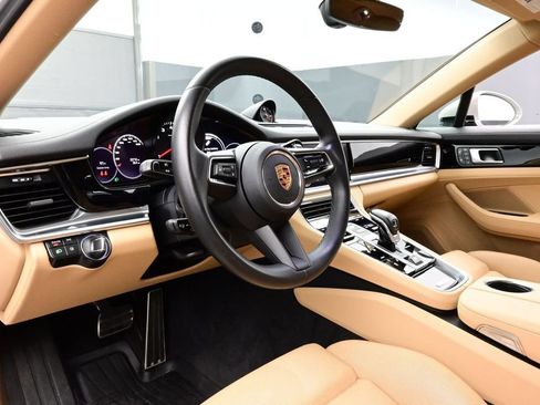 Certified 2023 Porsche Panamera 4S AWD/4WD image 4