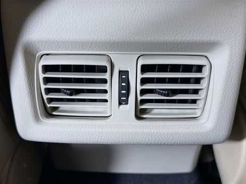 Certified 2018 Toyota Camry XLE w/ Audio Package image 25