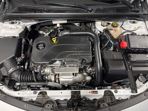 Used 2024 Chevrolet Malibu LS FWD image 9