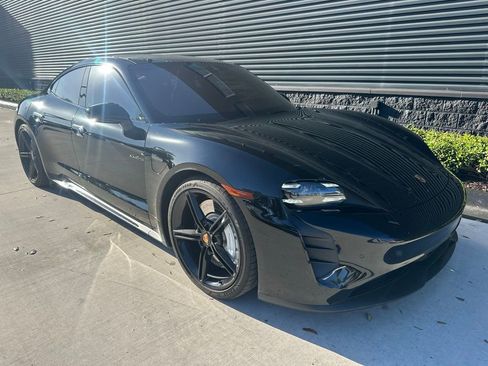 Certified 2023 Porsche Taycan GTS image 11