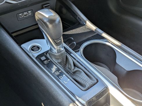 Used 2024 Nissan Altima 2.5 SV image 25