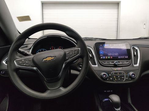 Used 2021 Chevrolet Malibu LT FWD image 22