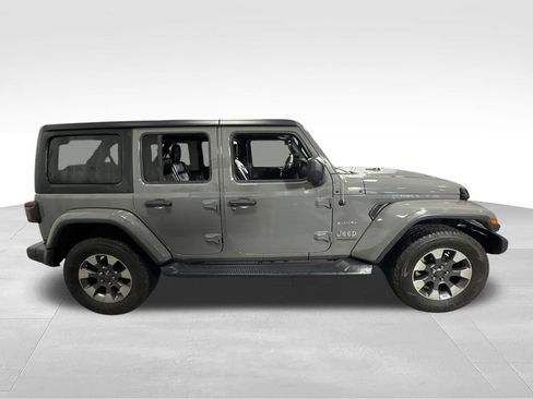 Used 2020 Jeep Wrangler Unlimited Sahara w/ Dual Top Group AWD/4WD image 10