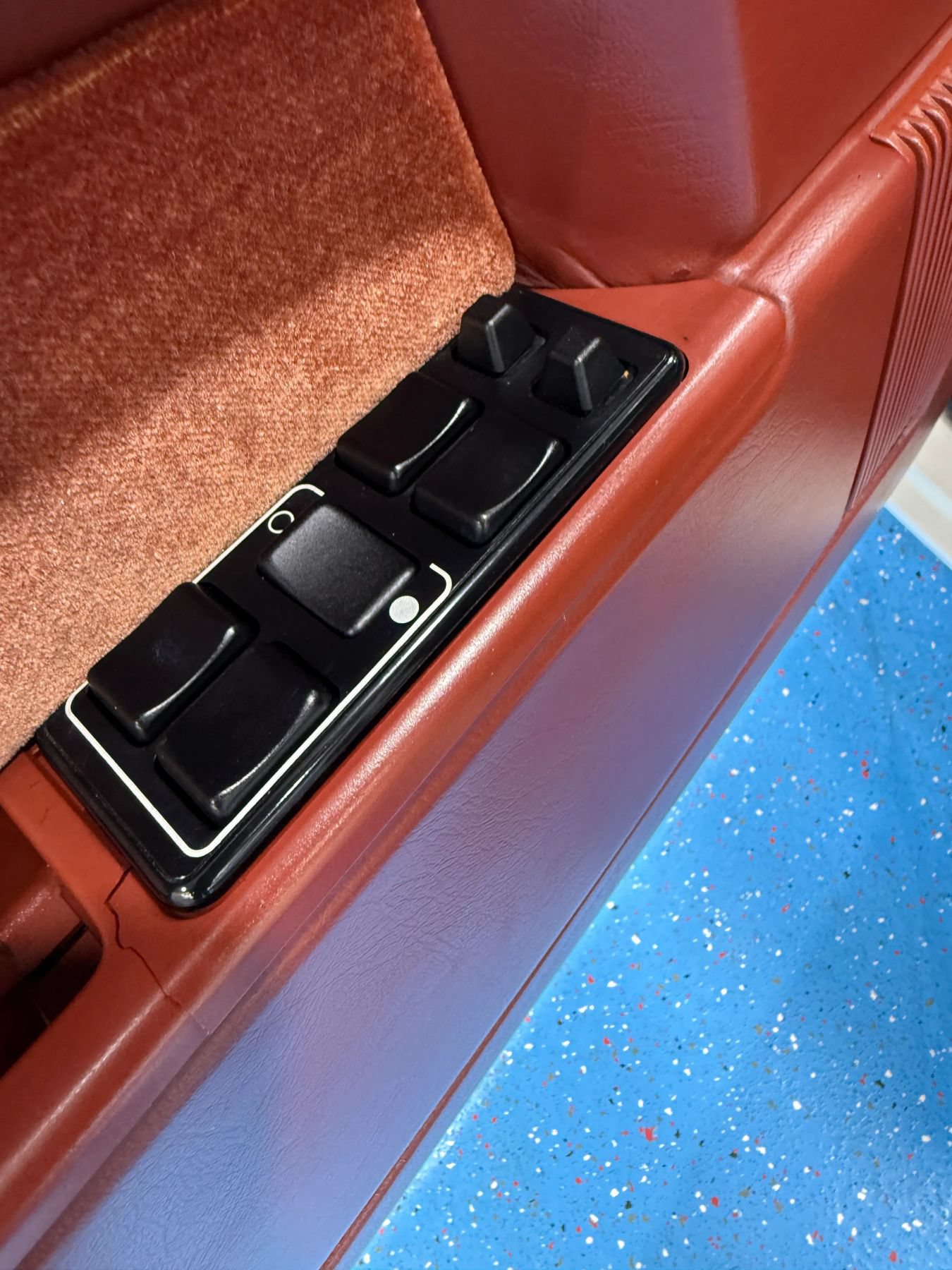 Used 1988 Volvo 740 GLE RWD image 29