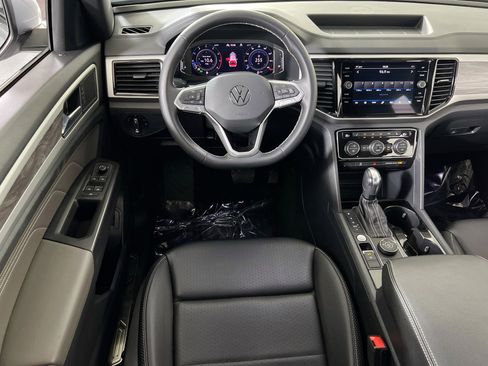 Used 2023 Volkswagen Atlas Cross Sport SE image 21