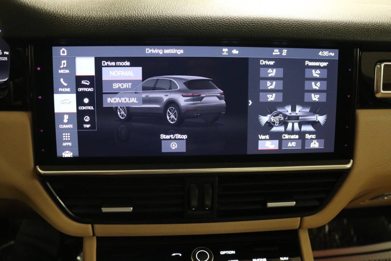 Used 2020 Porsche Cayenne Turbo AWD/4WD image 43