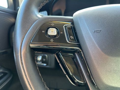 Used 2023 Lincoln Corsair Standard image 25