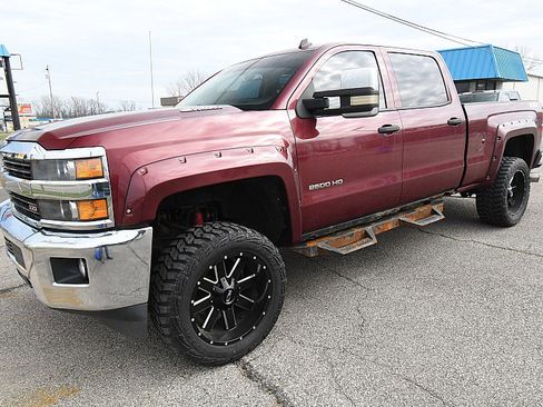 Used 2015 Chevrolet Silverado 2500 LT w/ LT Convenience Package image 3
