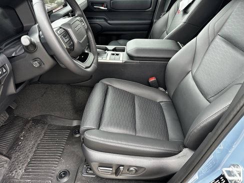 Used 2026 Toyota Land Cruiser image 9