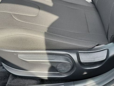 Certified 2025 Hyundai Elantra Sport w/ Cargo Package image 16