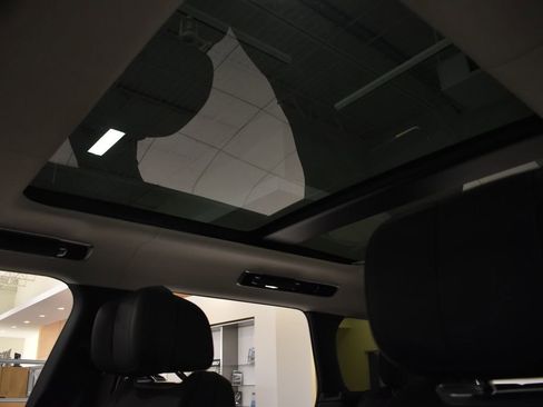 Used 2025 Land Rover Range Rover Autobiography image 49