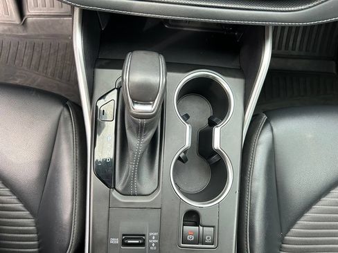 Used 2022 Toyota Highlander XSE FWD image 19