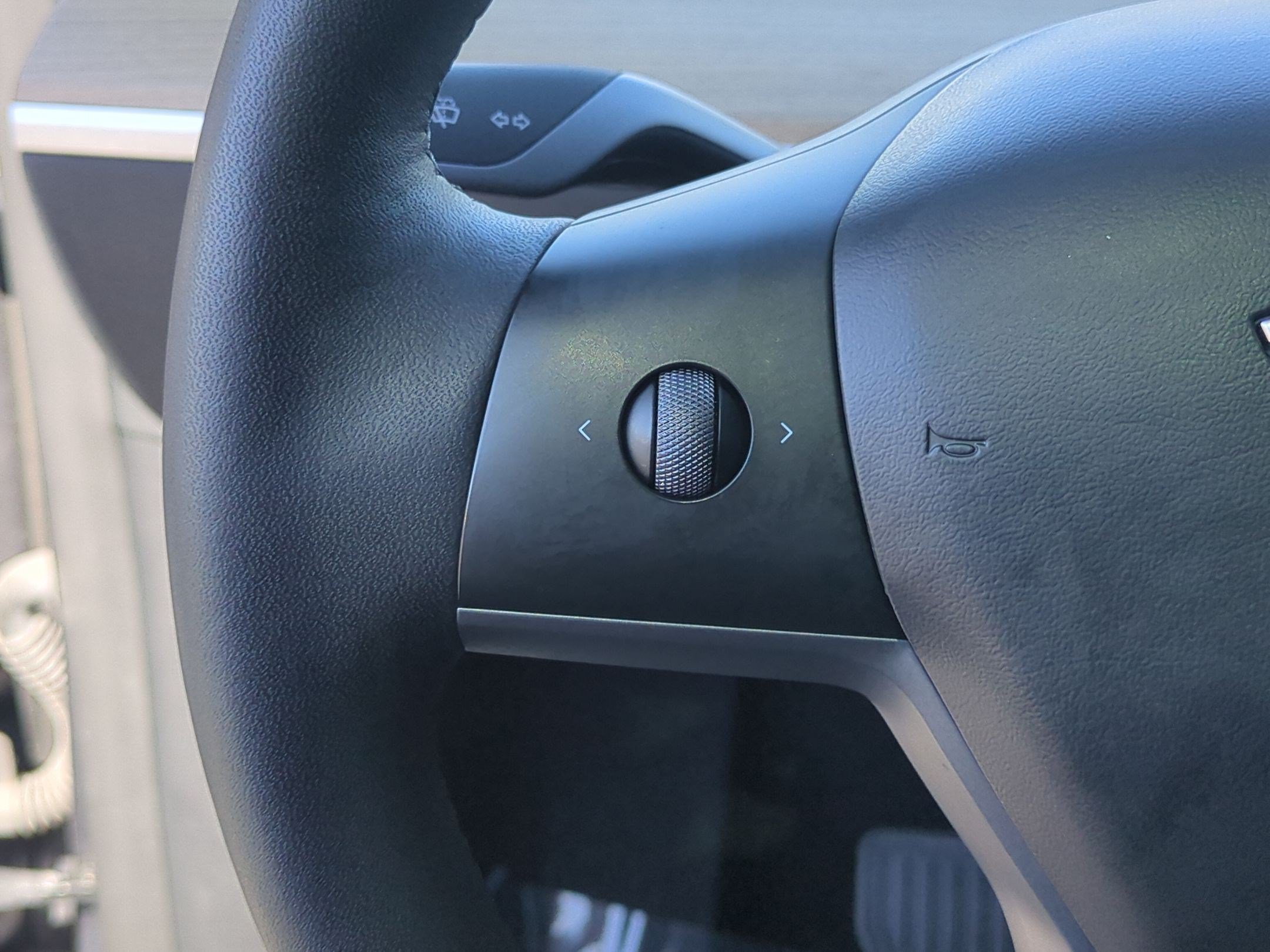 Used 2023 Tesla Model Y Long Range AWD/4WD image 18
