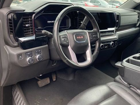Used 2025 GMC Sierra 1500 SLT AWD/4WD image 3