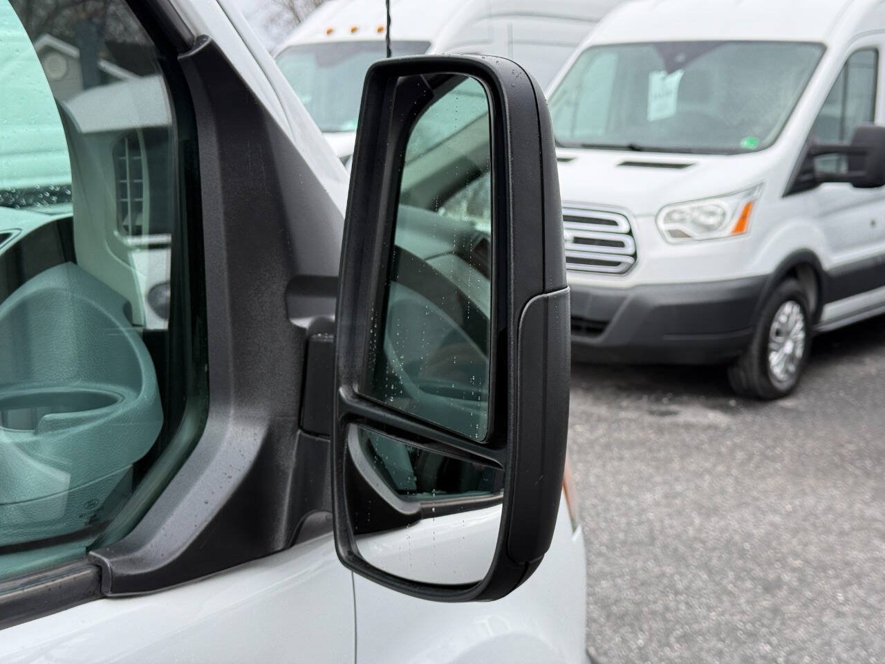 Used 2019 Ford Transit 250 148 Medium Roof RWD image 31