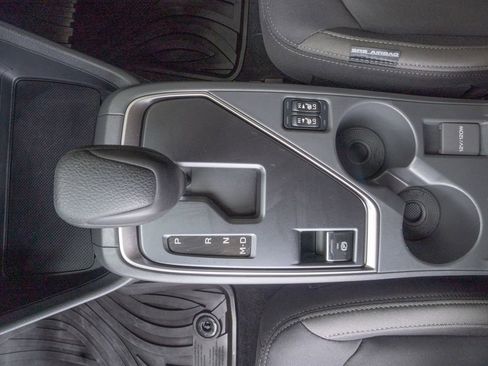 Certified 2025 Subaru Crosstrek 2.0i Premium image 10