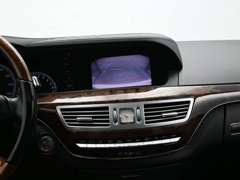 Used 2011 Mercedes-Benz S 550 4MATIC image 19