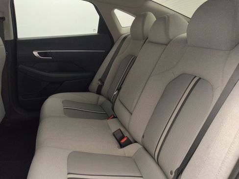 Used 2020 Hyundai Sonata SEL w/ Convenience Package FWD image 18