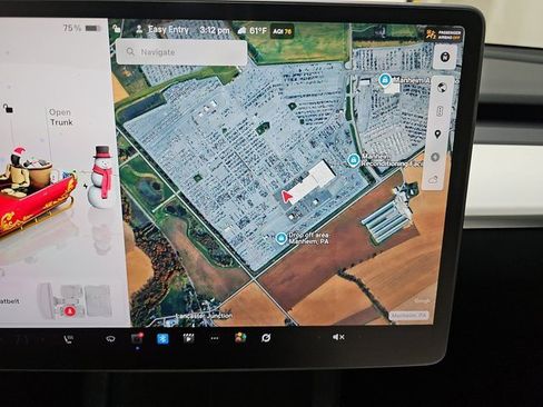 Used 2023 Tesla Model 3 Performance image 6