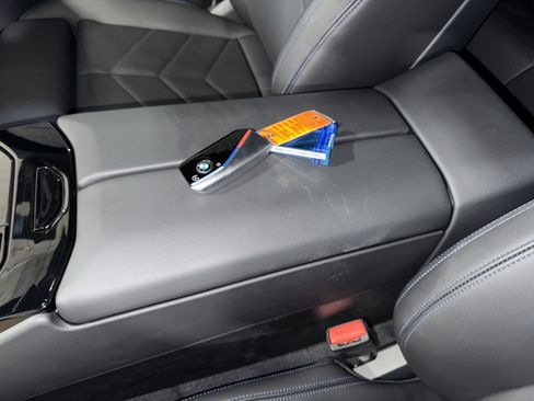 Certified 2024 BMW 530i 530i w/ Executive Package image 29