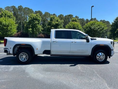 Used 2024 GMC Sierra 3500 Denali Ultimate AWD/4WD image 31