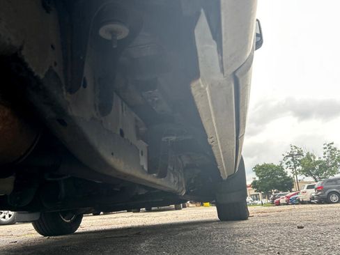 Used 2005 Ford F150 XLT image 13