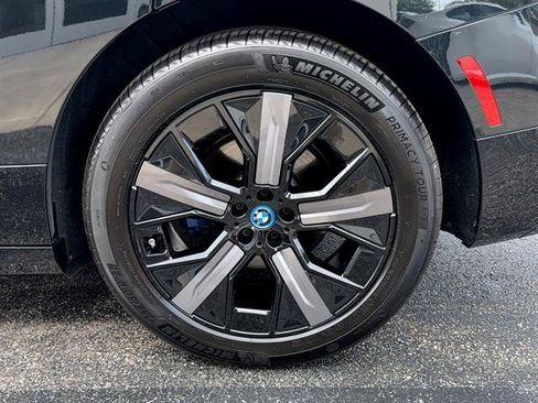 Used 2024 BMW iX xDrive50 w/ Premium Package AWD/4WD image 28