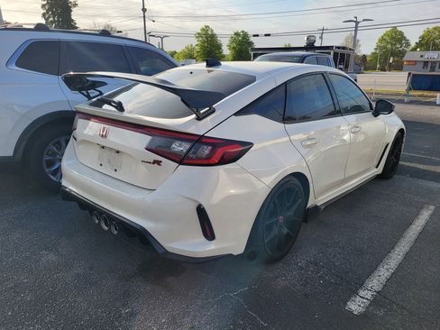 Used 2025 Honda Civic Type R image 4