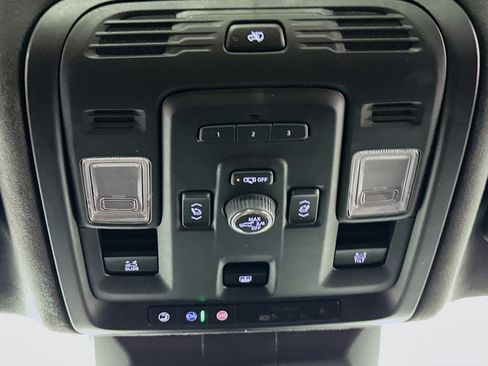 Used 2023 Cadillac Escalade Sport Platinum image 17