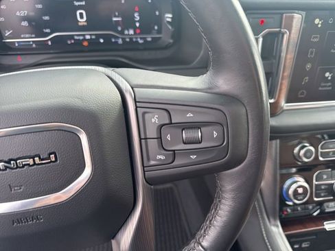 Used 2023 GMC Yukon XL Denali Ultimate image 21