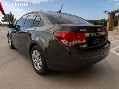 Used 2014 Chevrolet Cruze LS FWD image 3