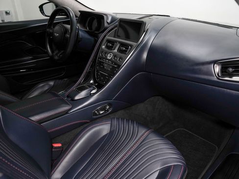 Used 2018 Aston Martin DB11 V12 image 27