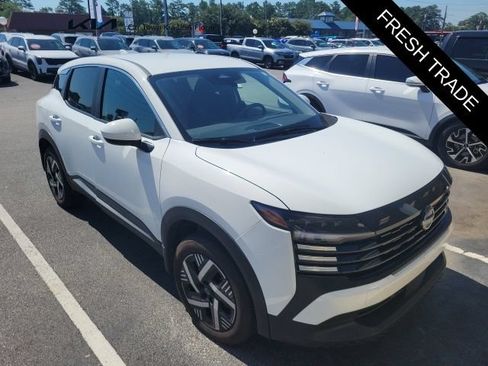 Used 2025 Nissan Kicks SV FWD image 4