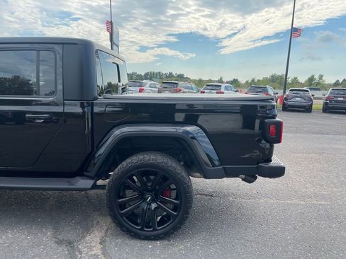 Used 2021 Jeep Gladiator Overland w/ Cold Weather Group image 8