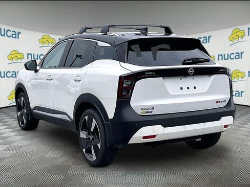 Used 2025 Nissan Kicks SR w/ SR Premium Package AWD/4WD image 4