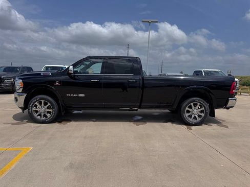 Used 2022 RAM 3500 Limited AWD/4WD image 11