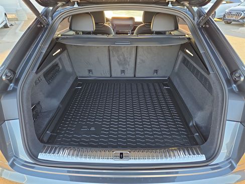 New 2026 Audi Q8 Premium Plus image 12