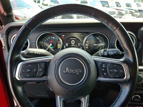 Used 2022 Jeep Wrangler Unlimited Rubicon 4xe w/ Cold Weather Group AWD/4WD image 20