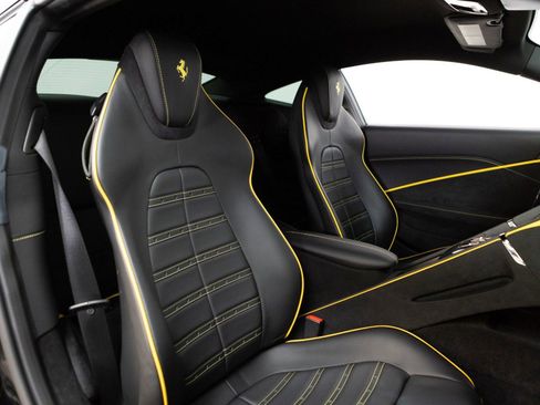 Certified 2022 Ferrari Roma RWD image 62